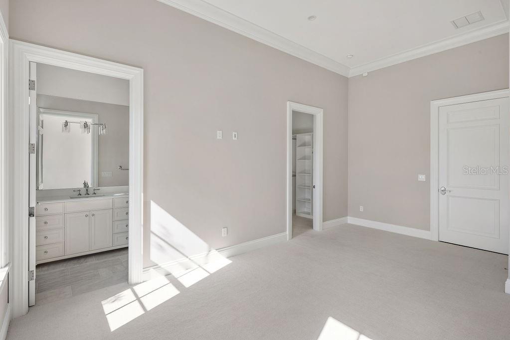 A4624804 Property Photo
