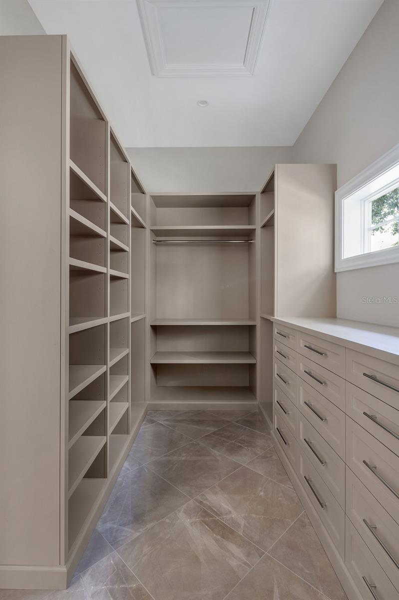 A4624804 Property Photo