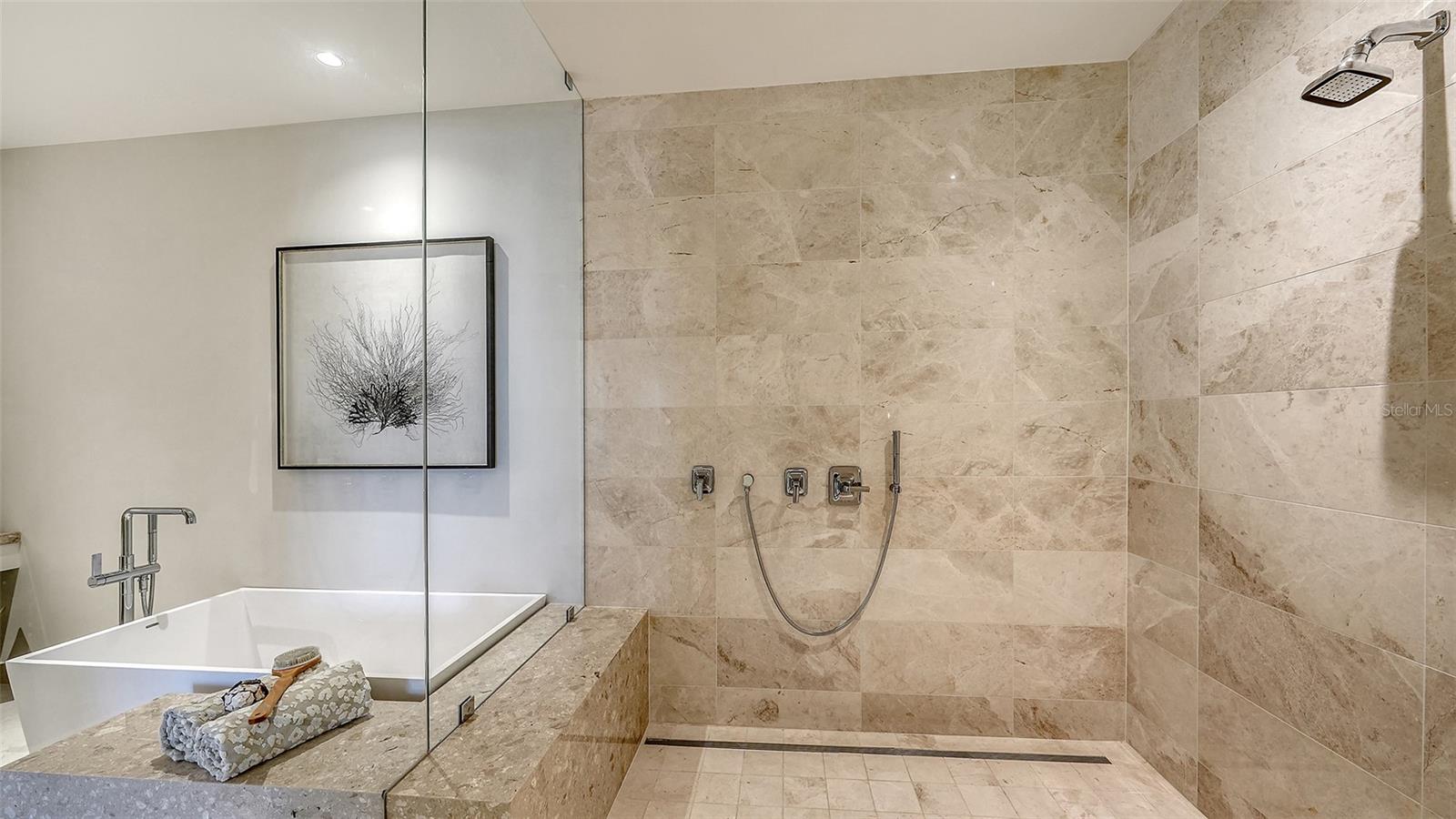 A4627926 Property Photo