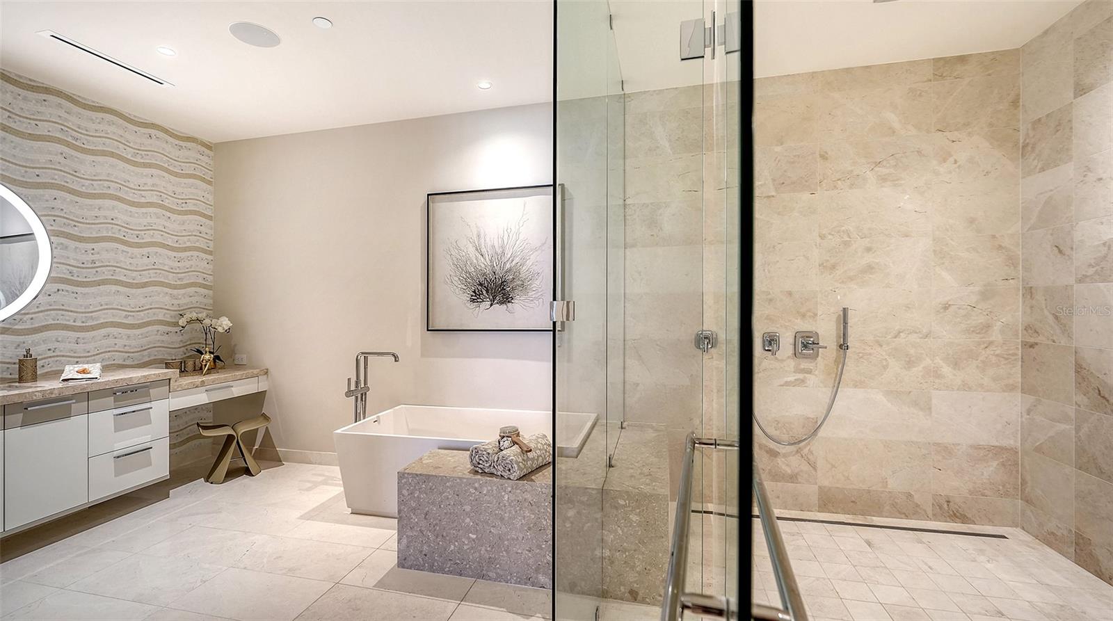 A4627926 Property Photo