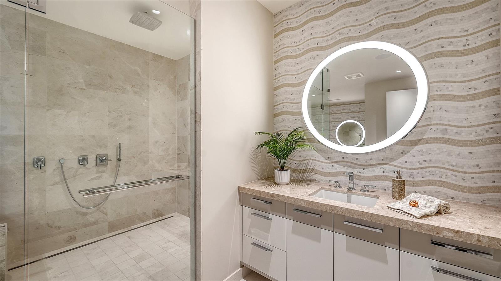 A4627926 Property Photo