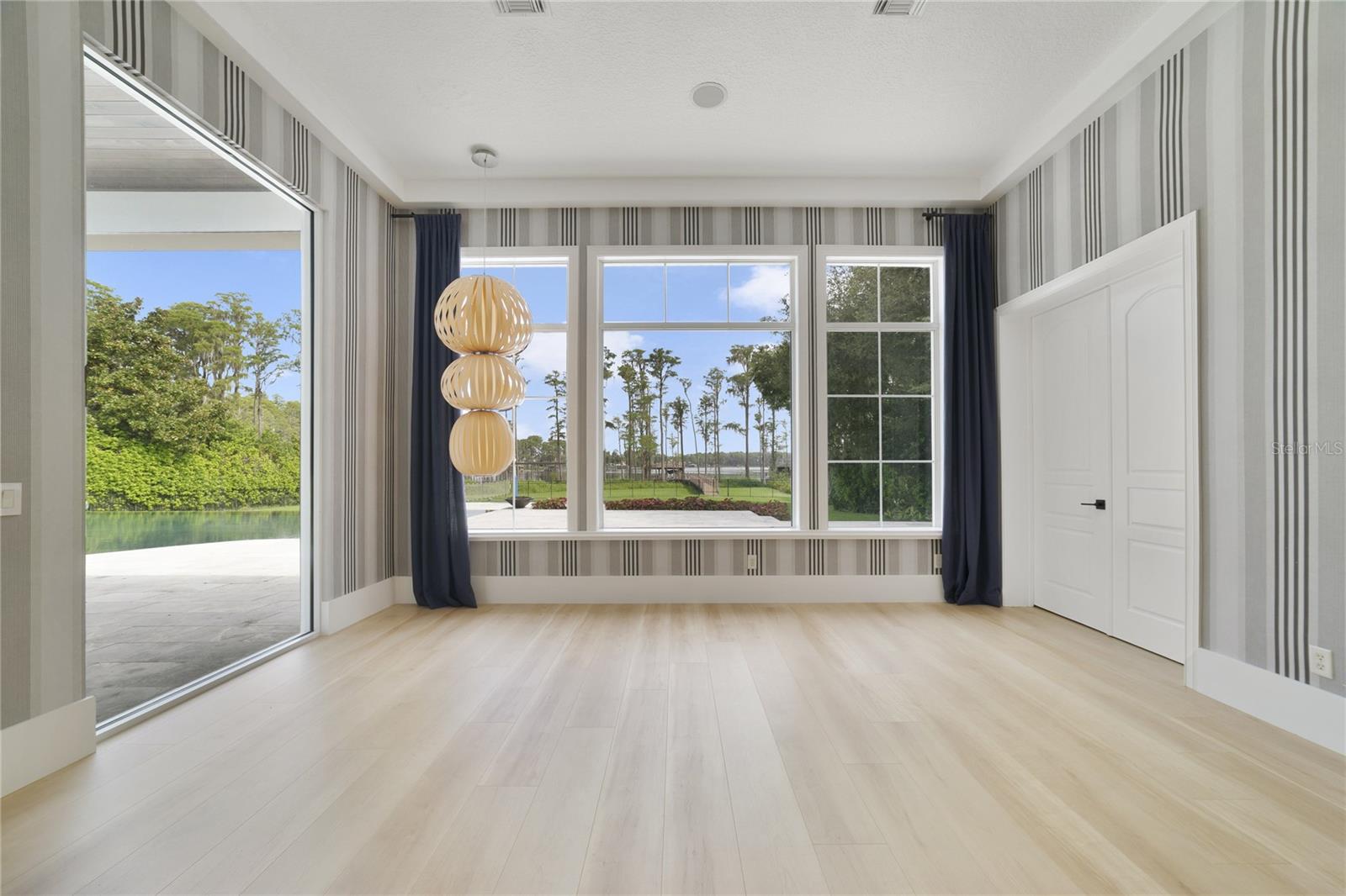 O6264629 Property Photo