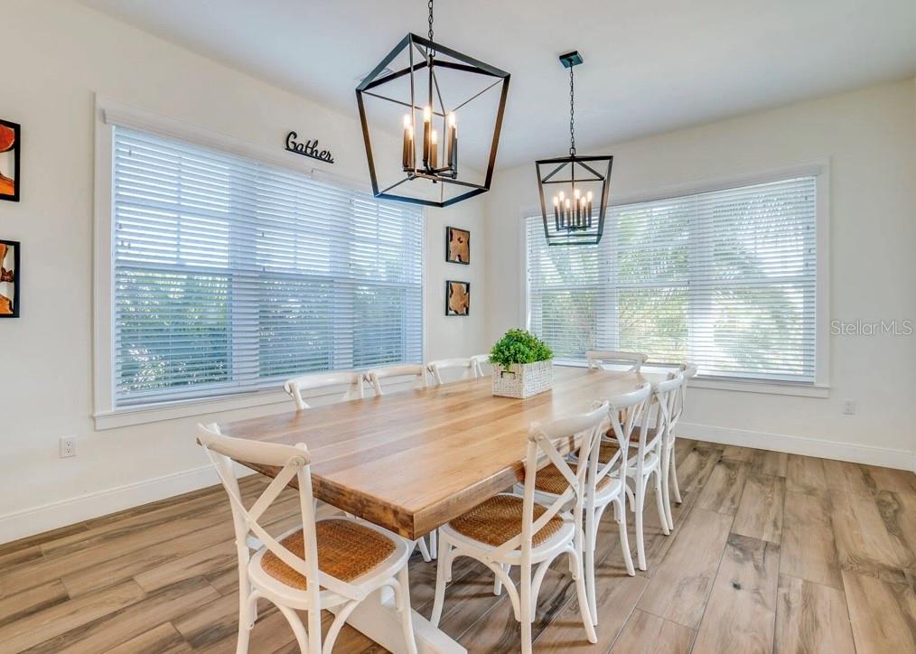 A4633389 Property Photo