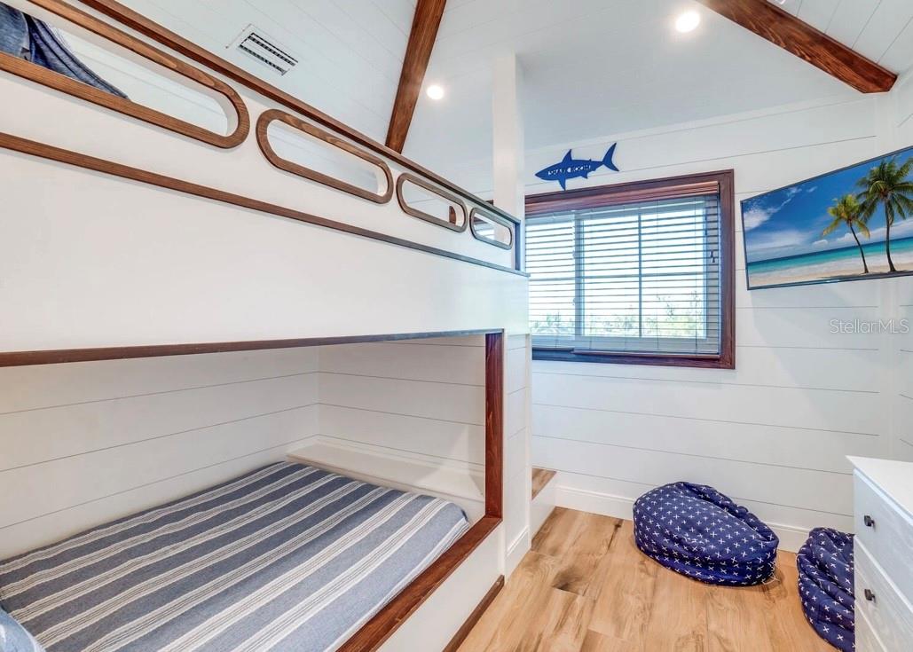 A4633389 Property Photo