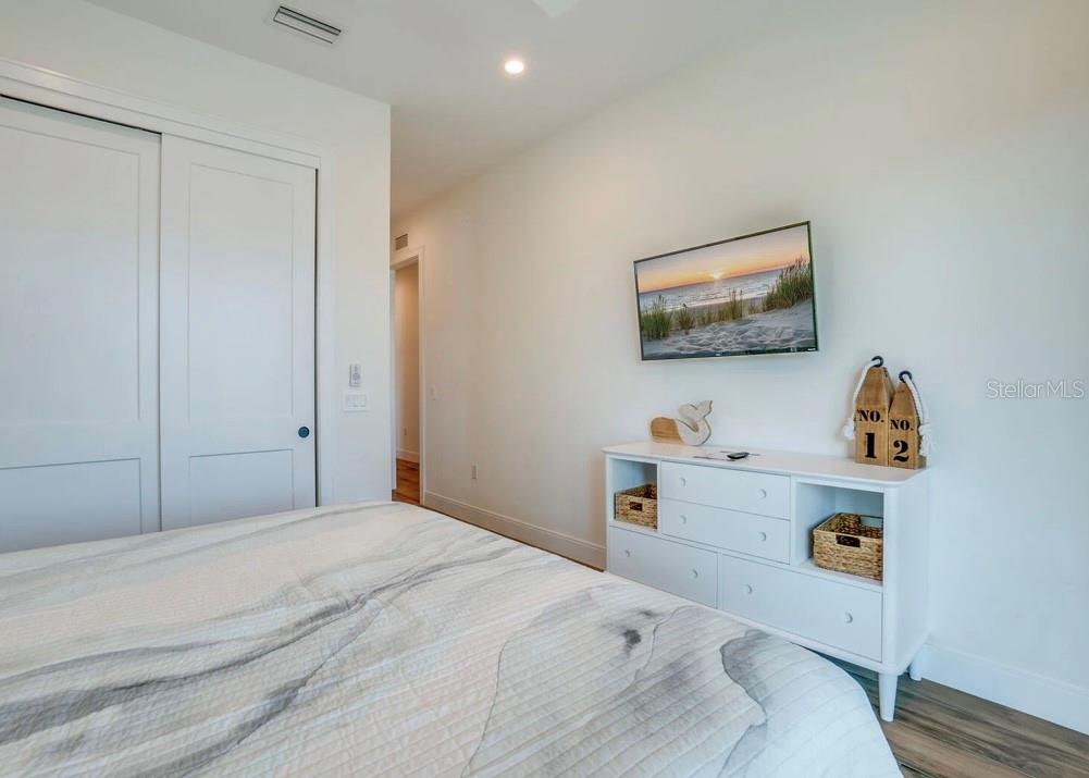 A4633389 Property Photo