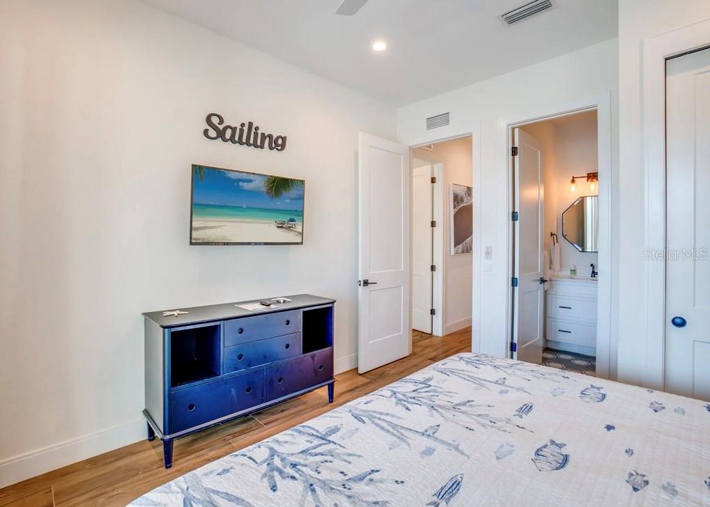 A4633389 Property Photo
