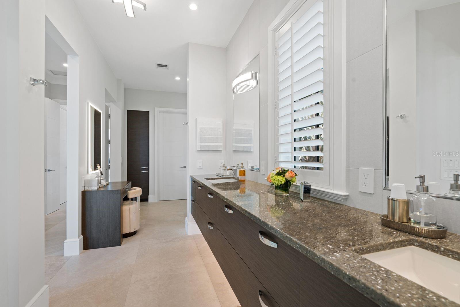 A4633484 Property Photo