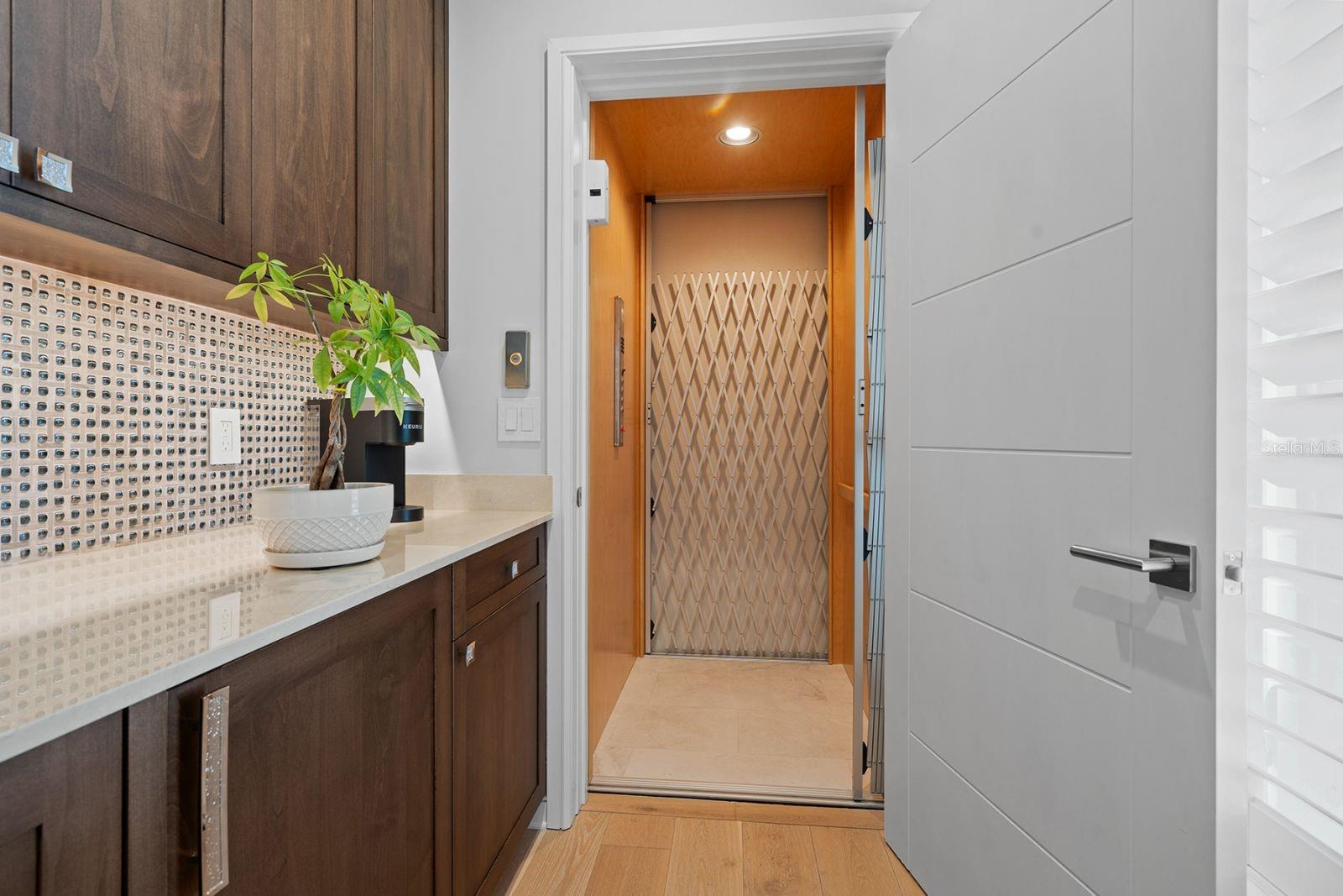 A4633484 Property Photo
