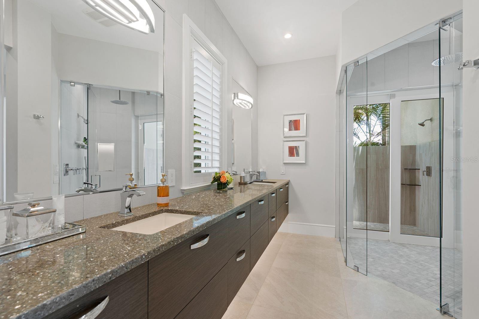 A4633484 Property Photo