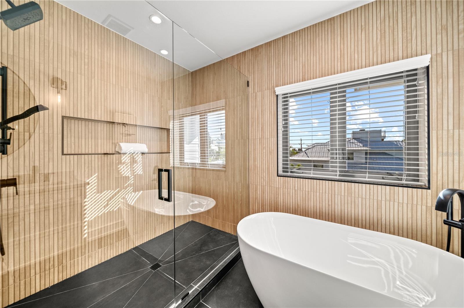 A4634680 Property Photo