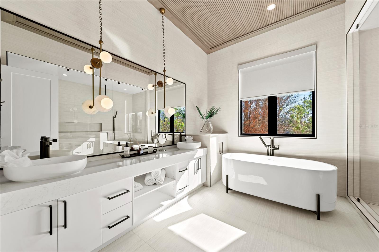 A4635010 Property Photo