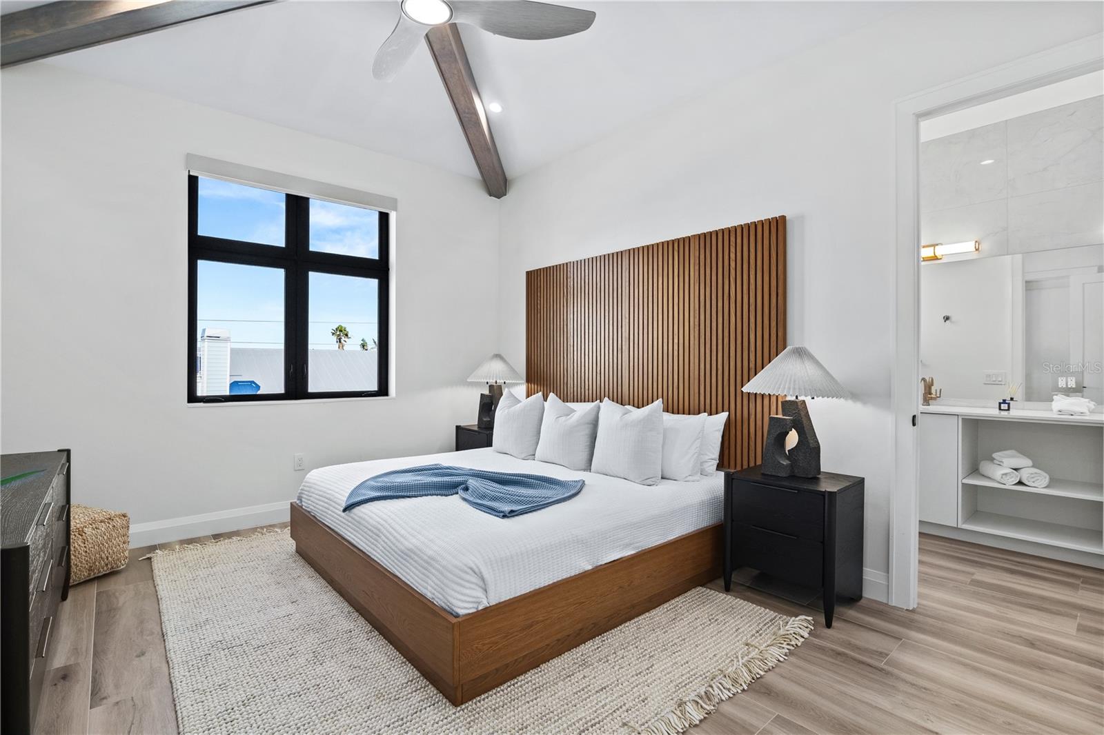 A4635010 Property Photo
