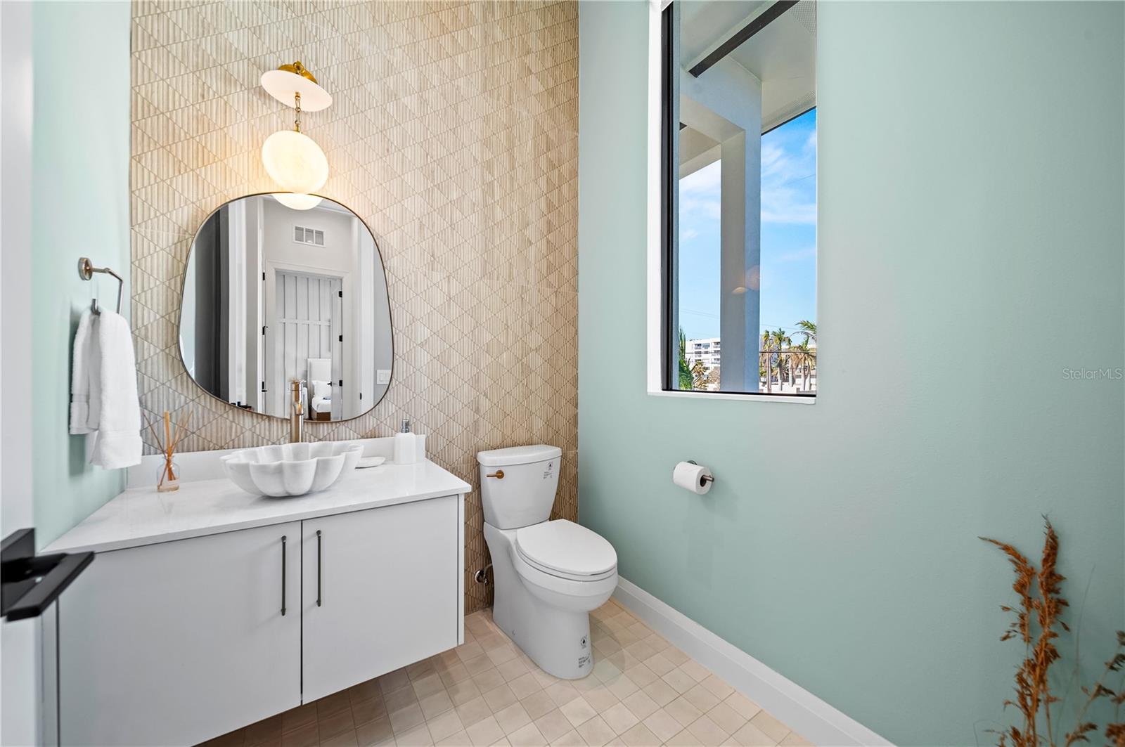 A4635010 Property Photo