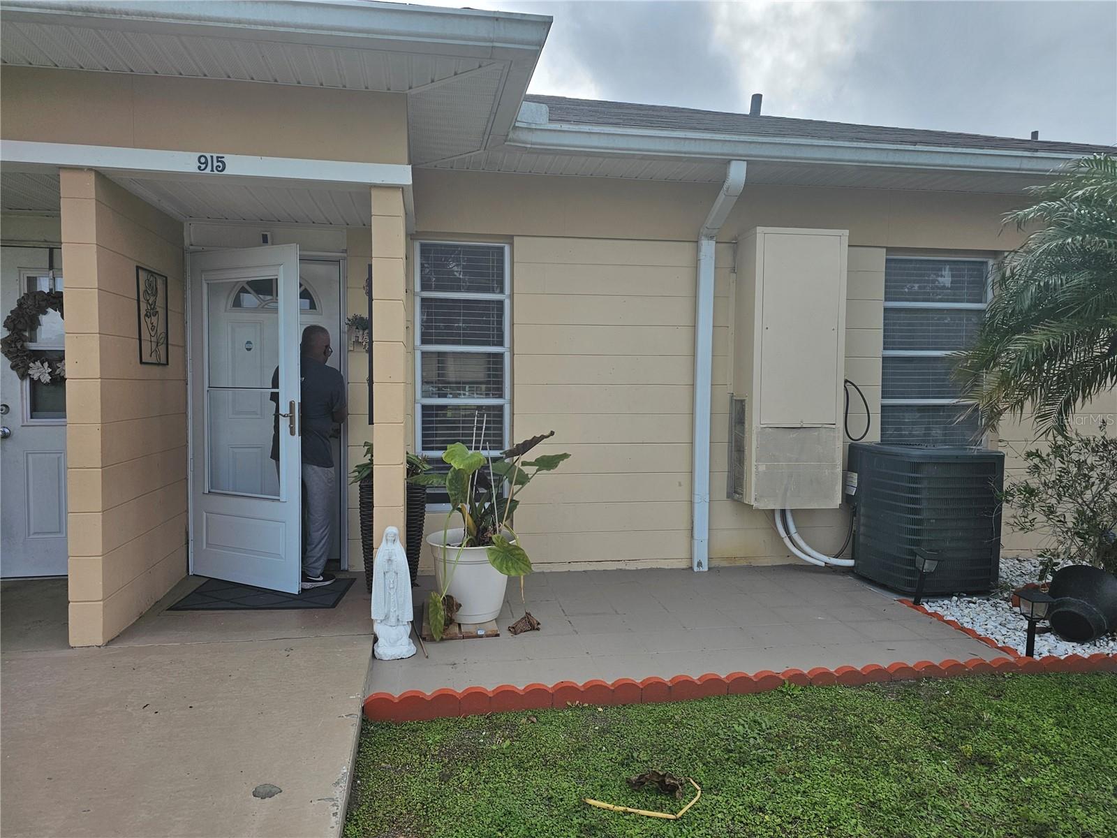 MLS# S5118586 Property Photo