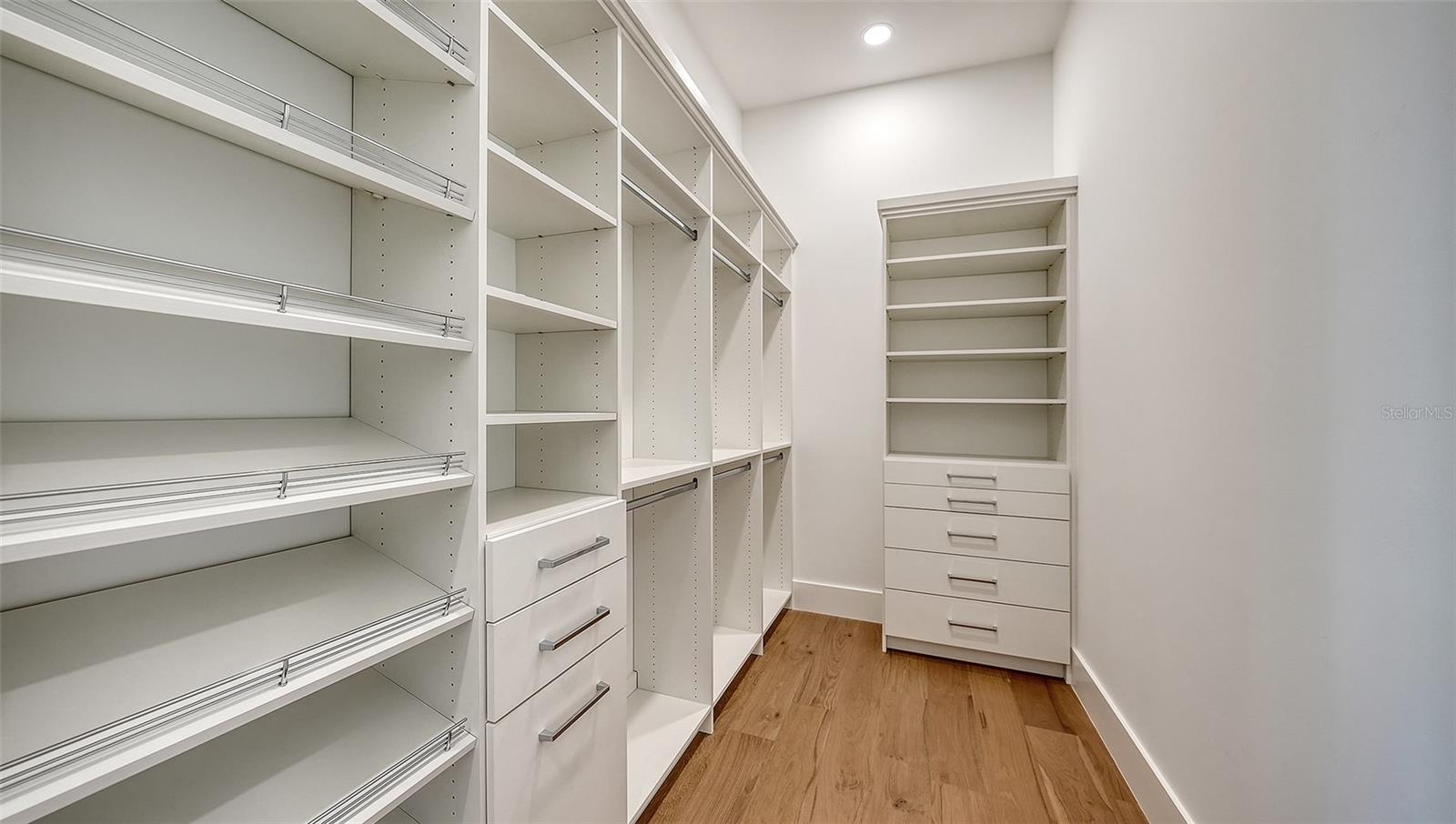 A4637673 Property Photo