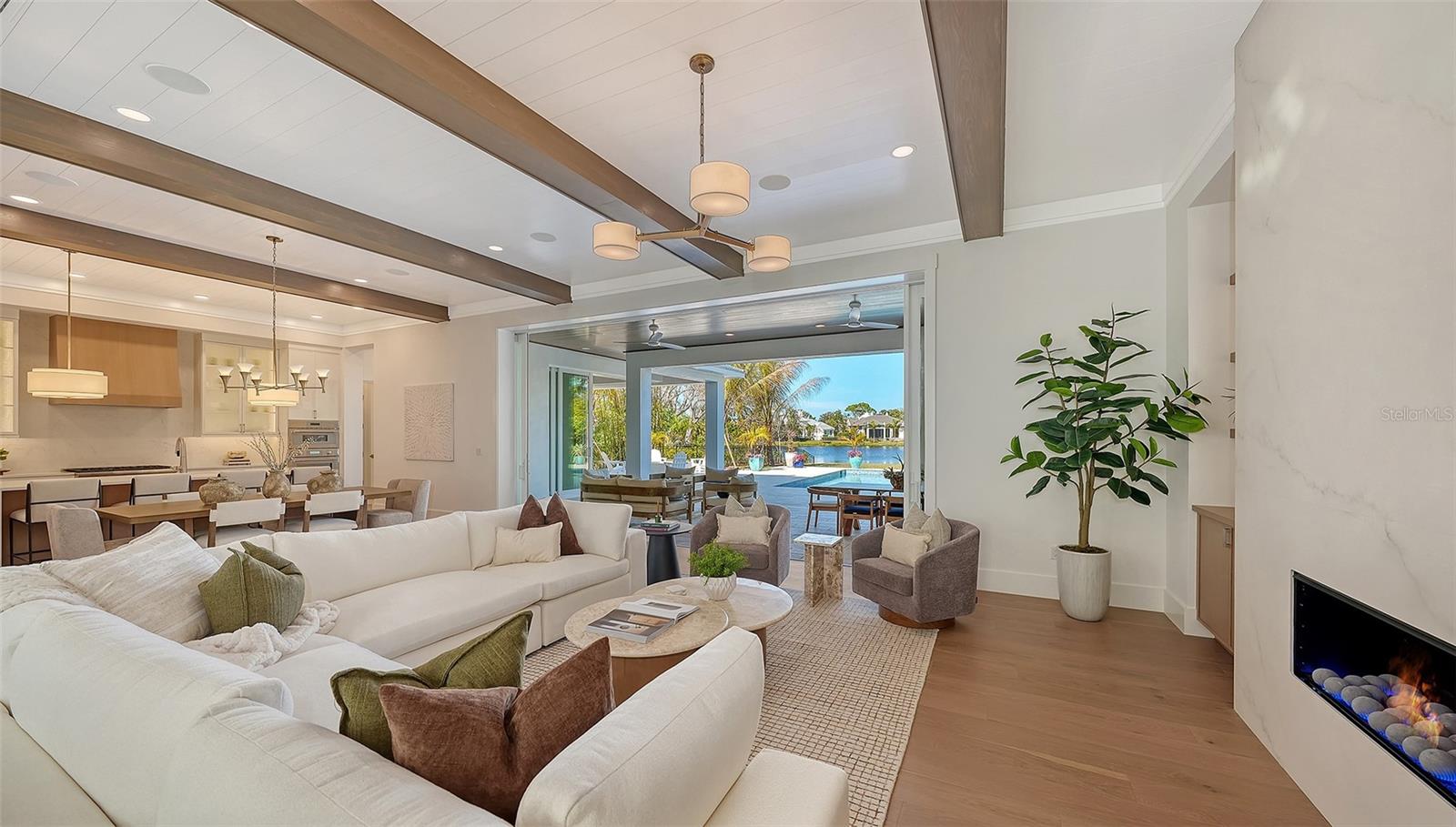 A4637673 Property Photo