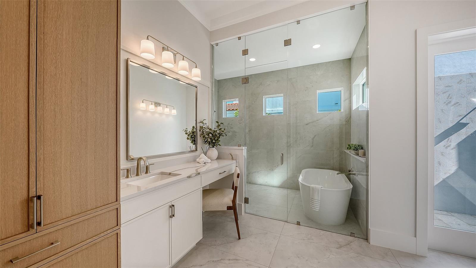 A4637673 Property Photo