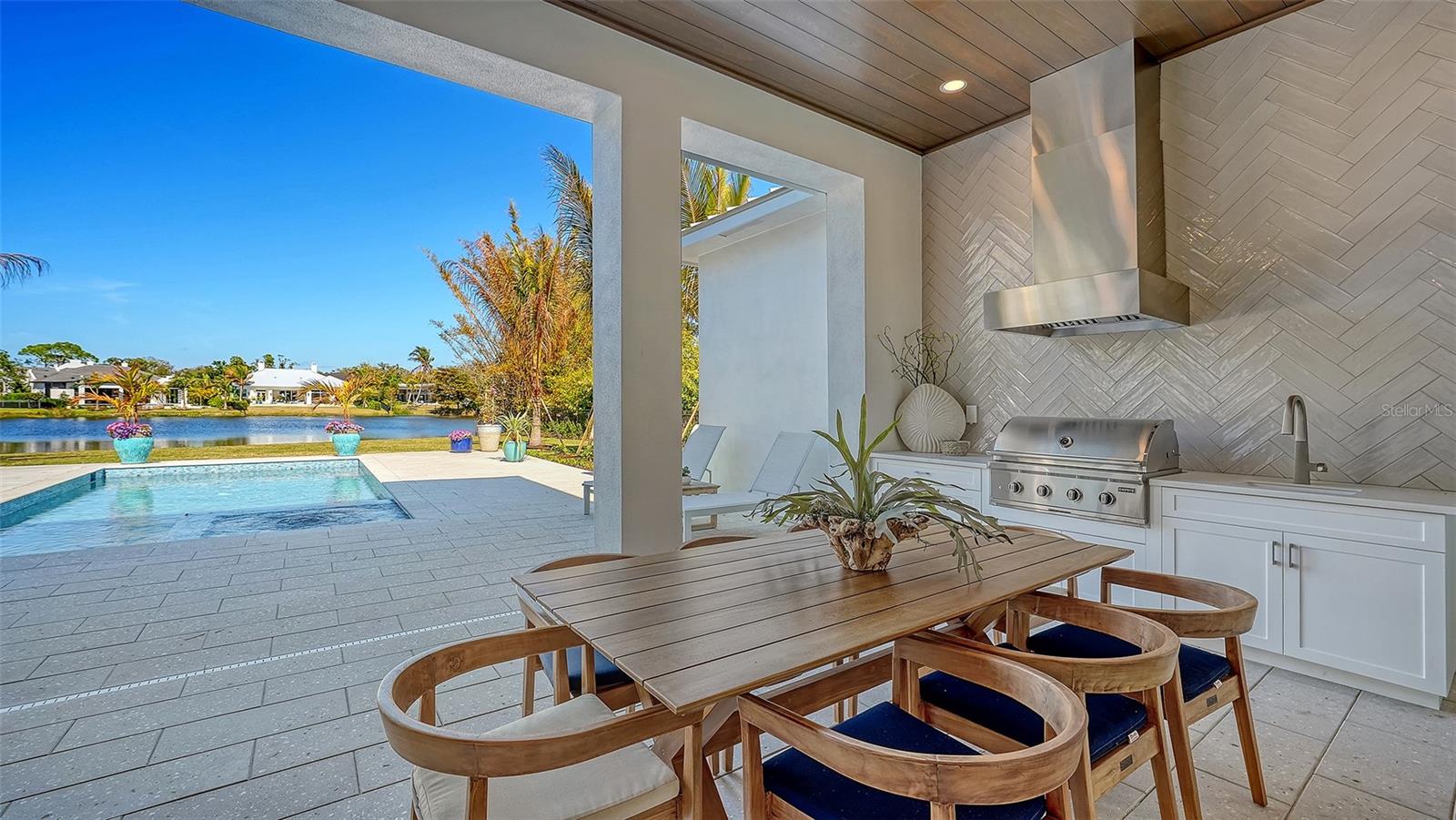 A4637673 Property Photo