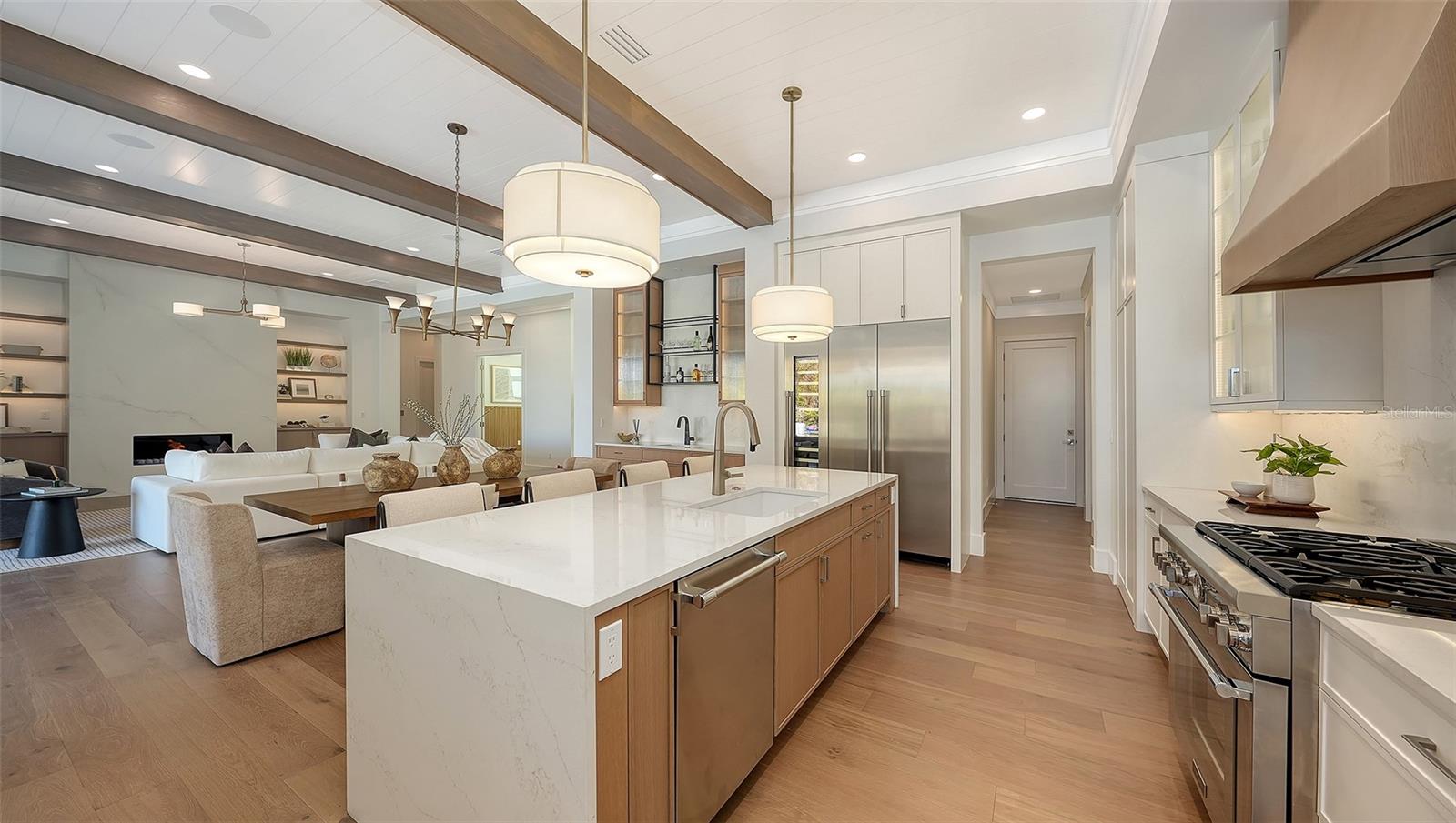 A4637673 Property Photo