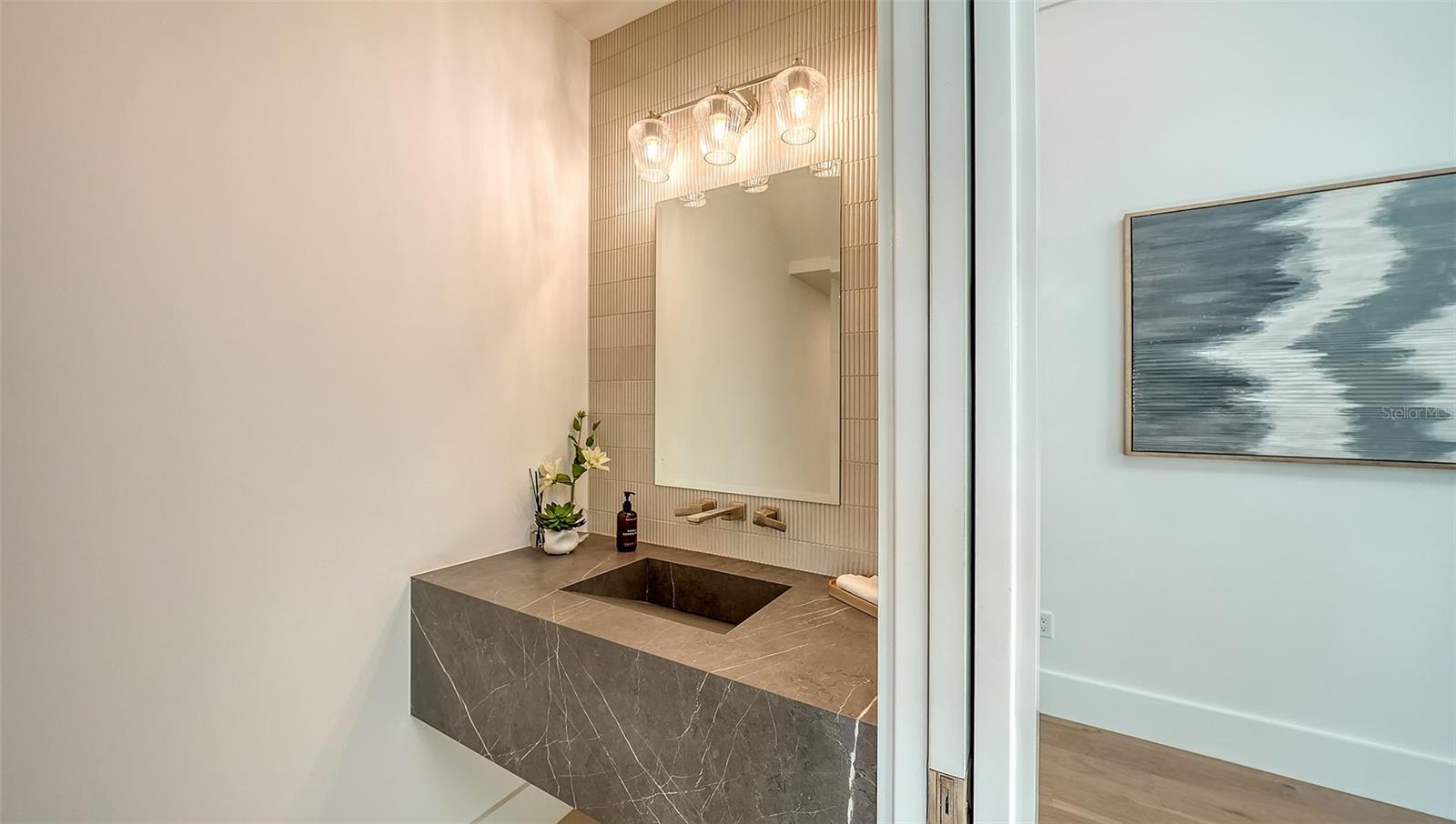 A4637673 Property Photo