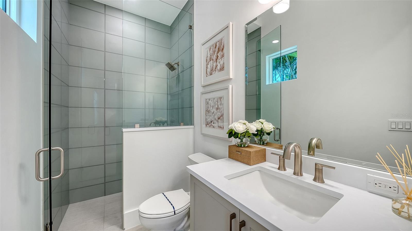 A4637673 Property Photo