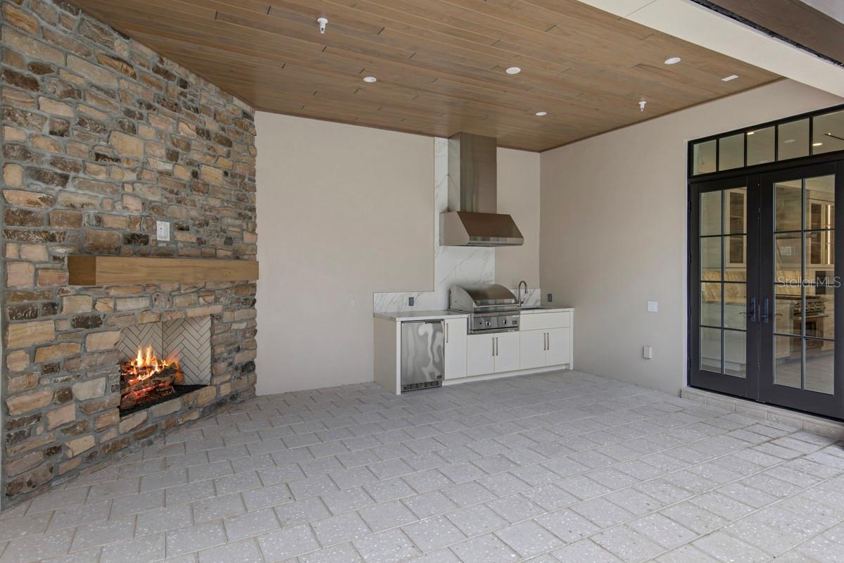 O6276187 Property Photo