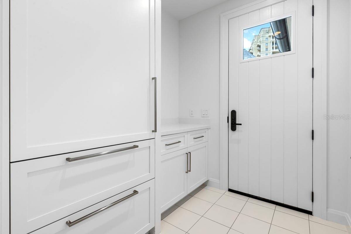 O6276187 Property Photo