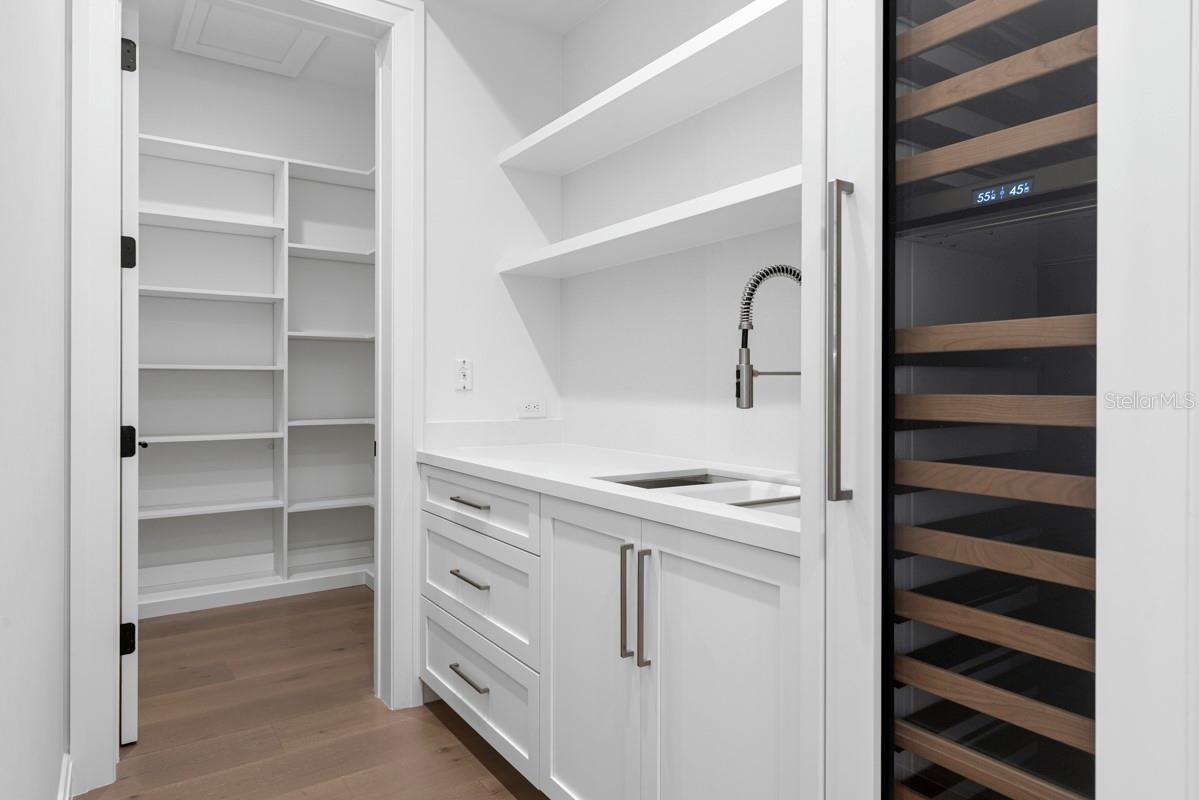 O6276187 Property Photo