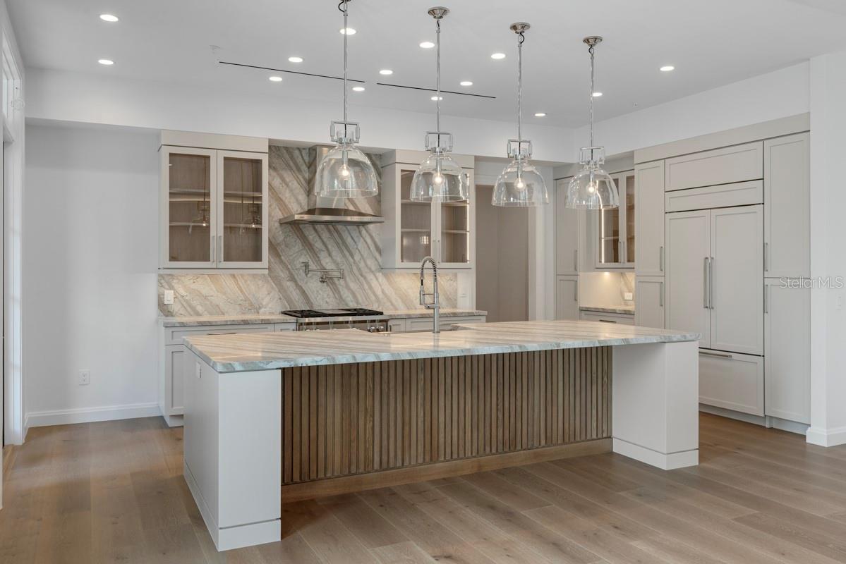 O6276187 Property Photo
