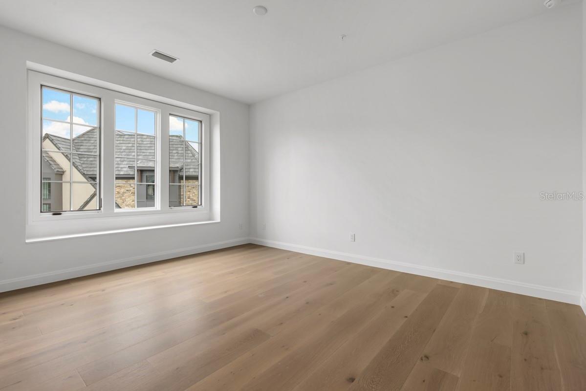 O6276187 Property Photo