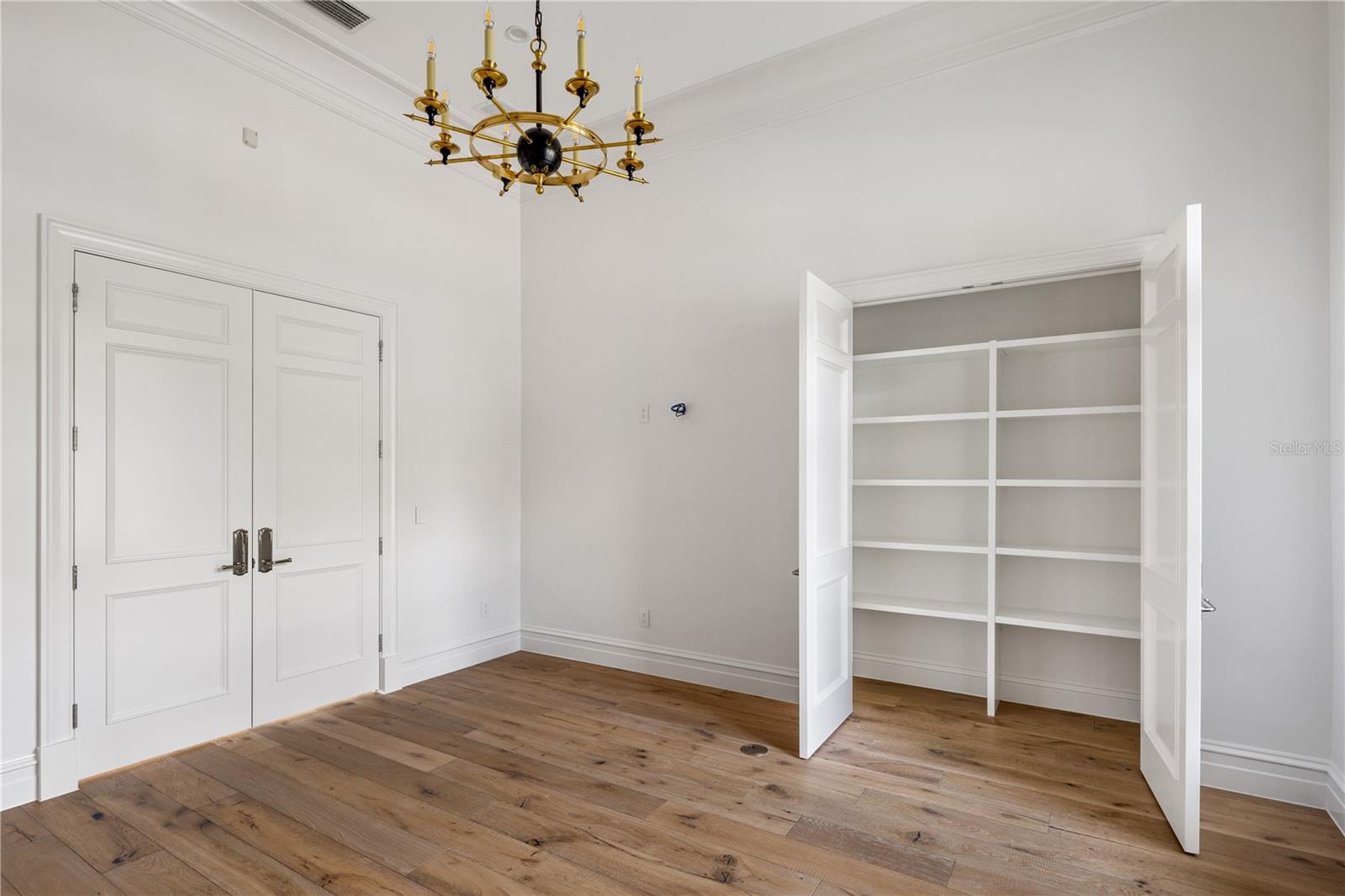 A4639488 Property Photo