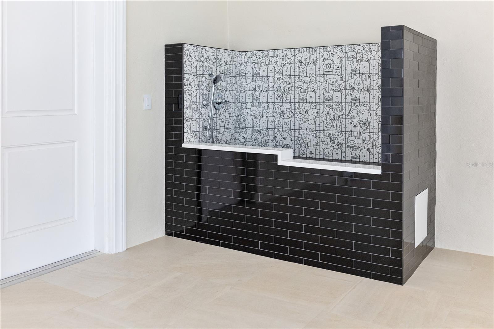 A4639488 Property Photo