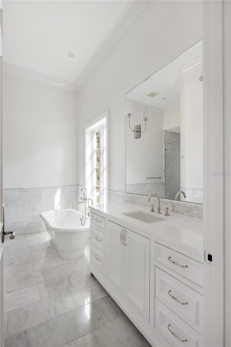 A4639488 Property Photo