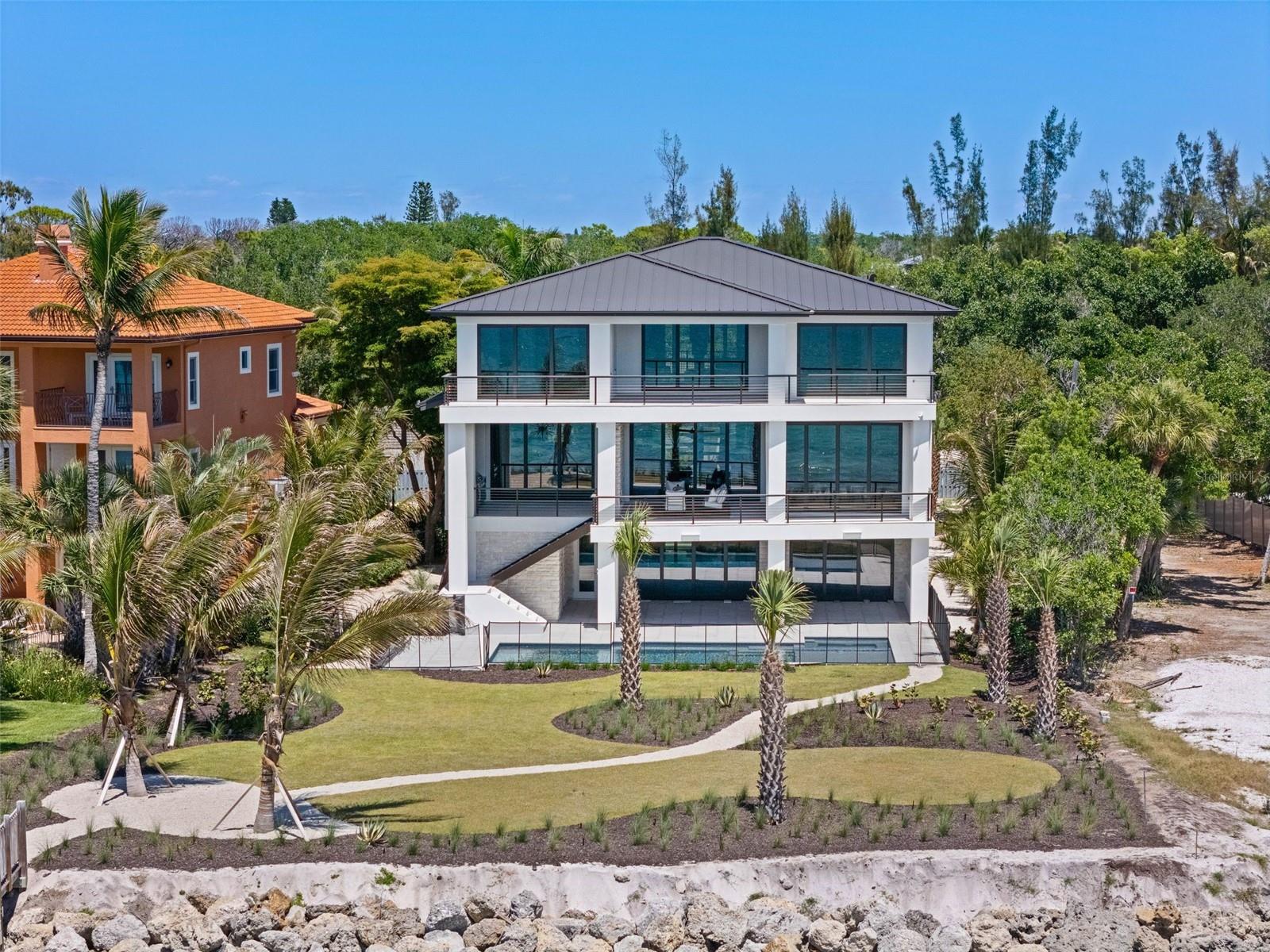 A4643281 Property Photo