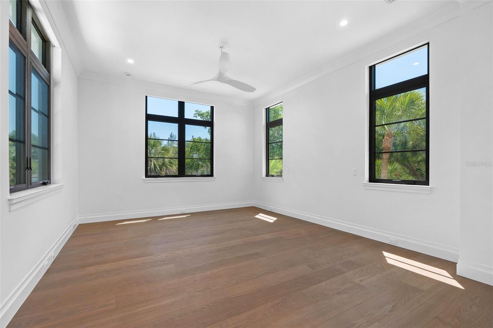 A4643281 Property Photo