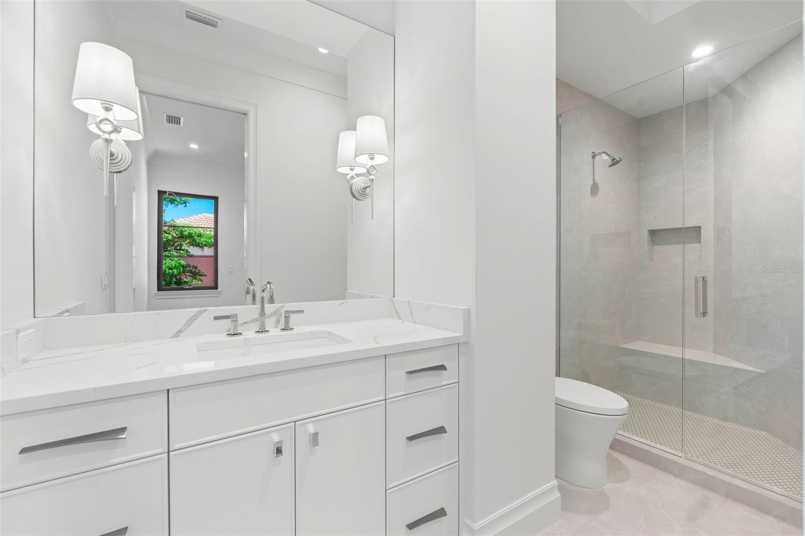 A4643281 Property Photo