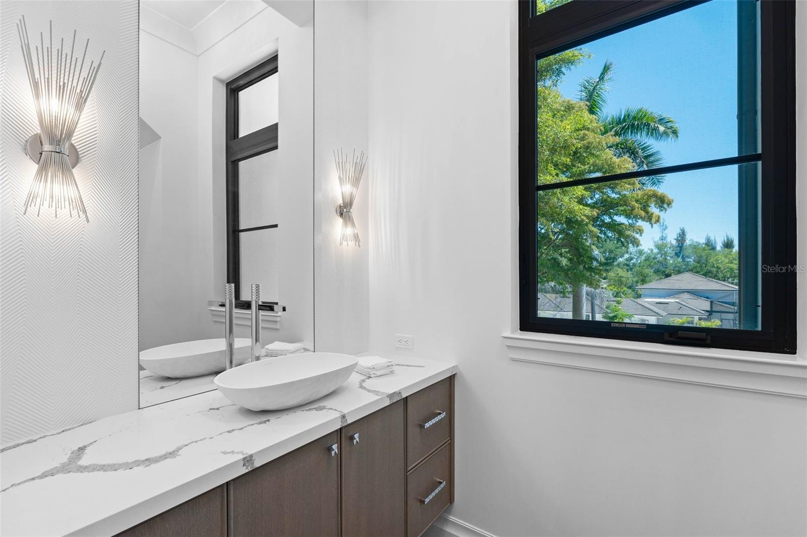 A4643281 Property Photo