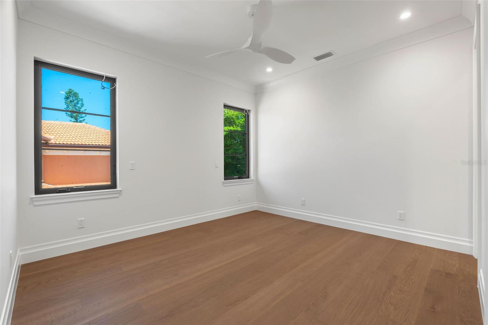 A4643281 Property Photo