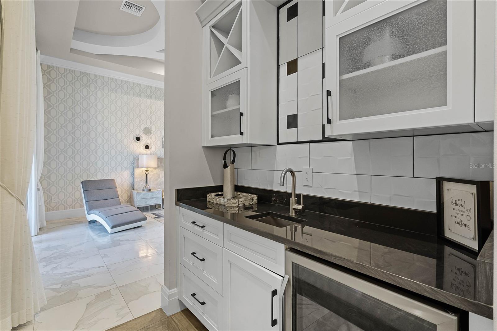 O6288561 Property Photo
