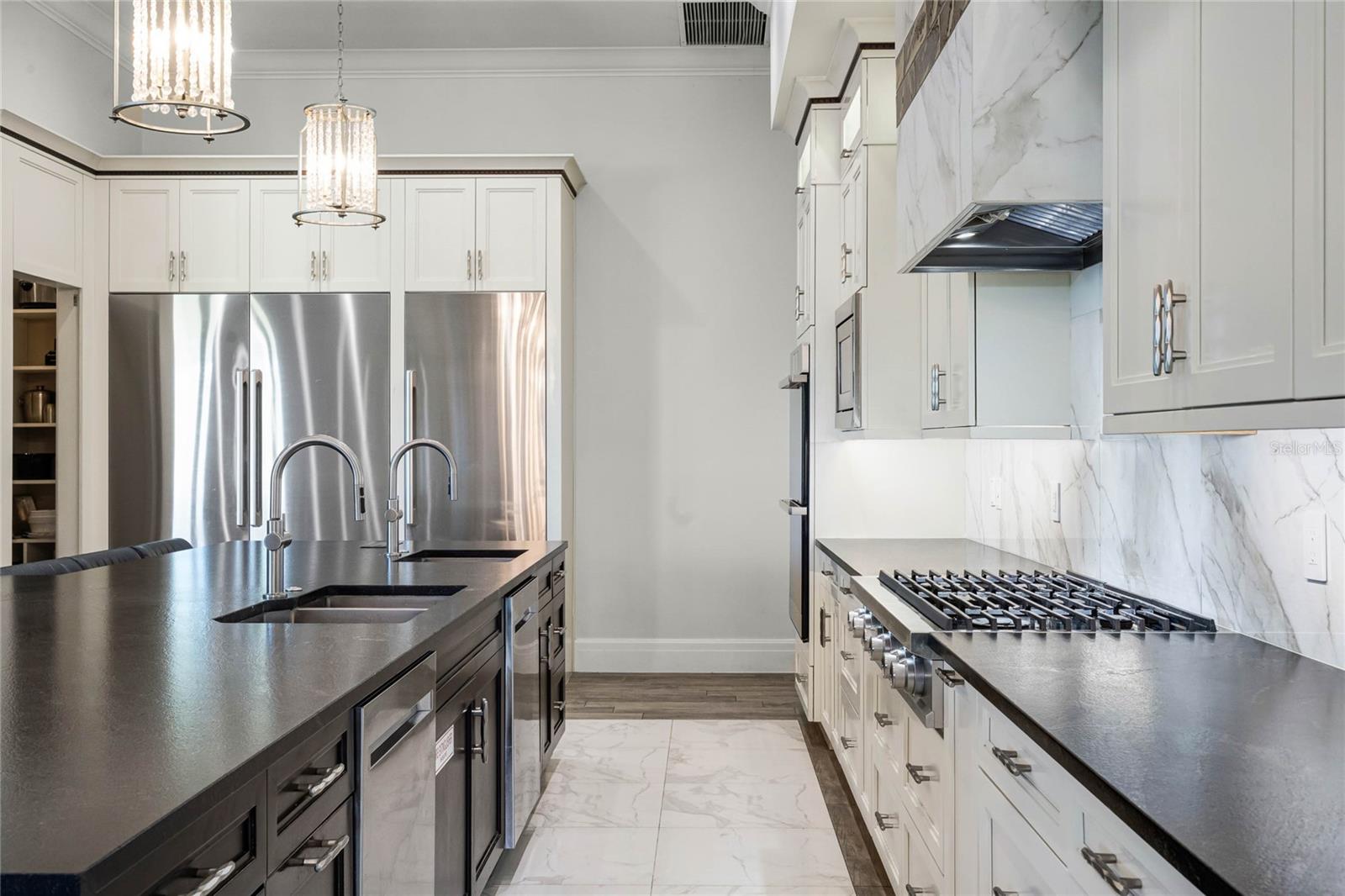 O6288561 Property Photo