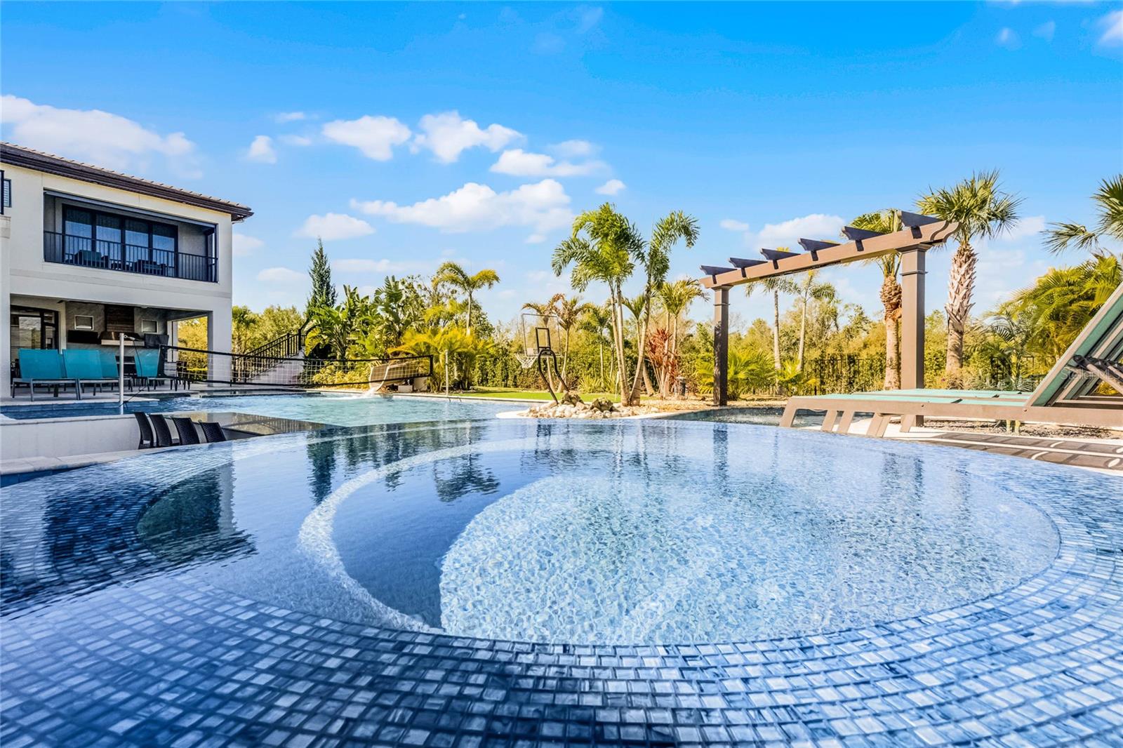 O6288561 Property Photo