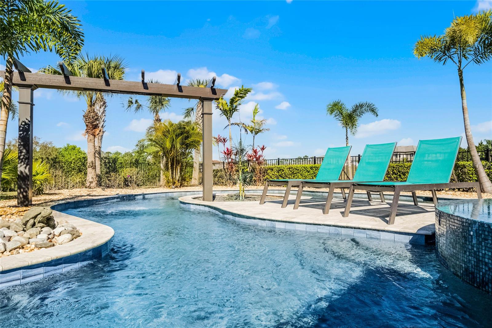 O6288561 Property Photo