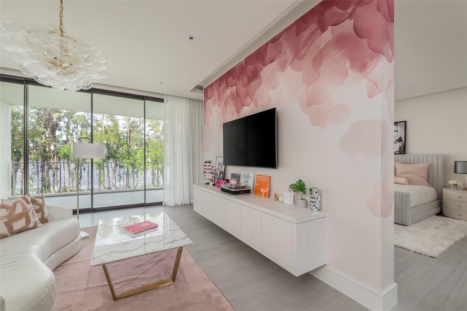 W7874108 Property Photo