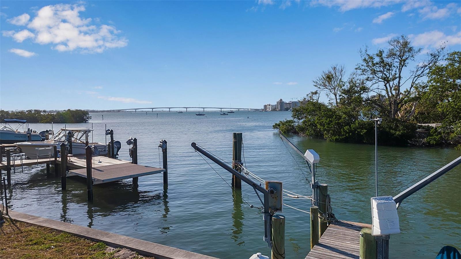 A4647998 Property Photo