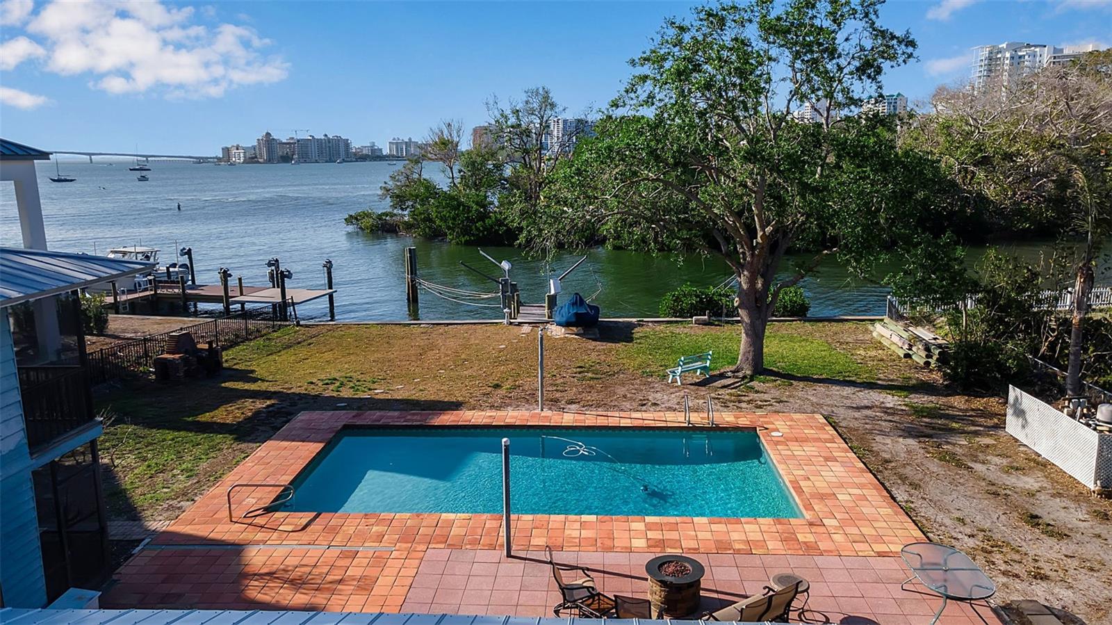 A4647998 Property Photo