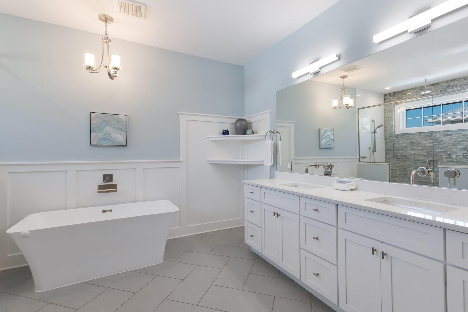 A4649861 Property Photo