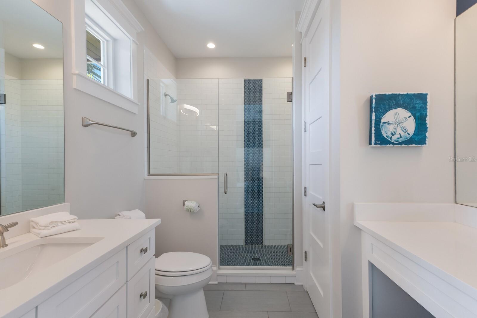 A4649861 Property Photo