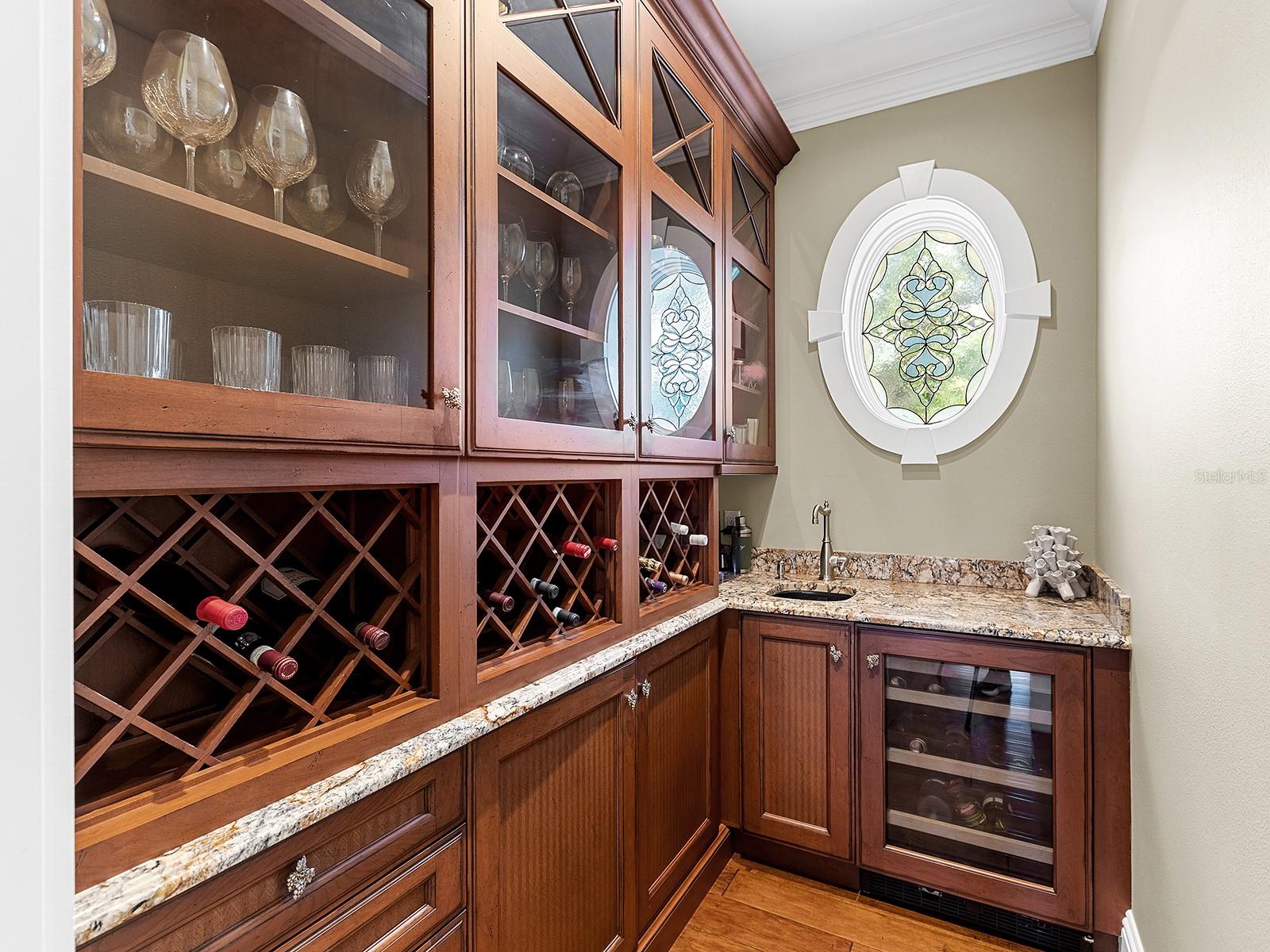 A4651663 Property Photo