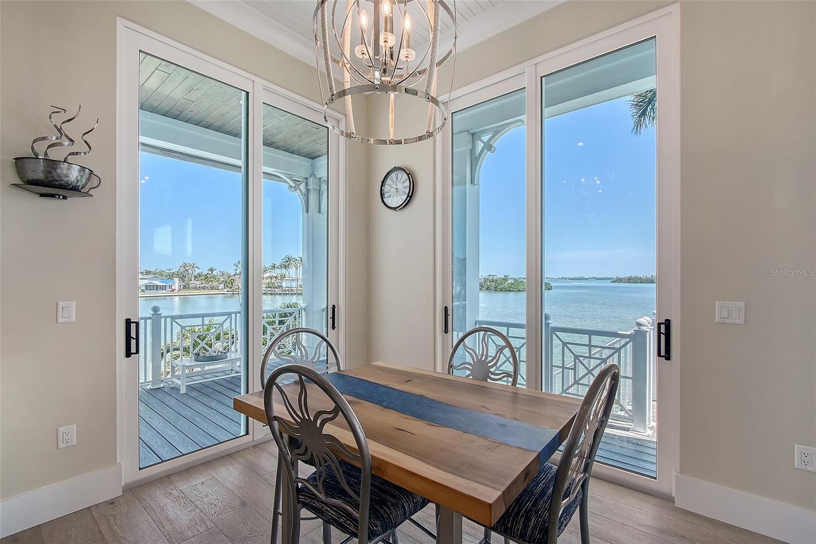 A4653251 Property Photo