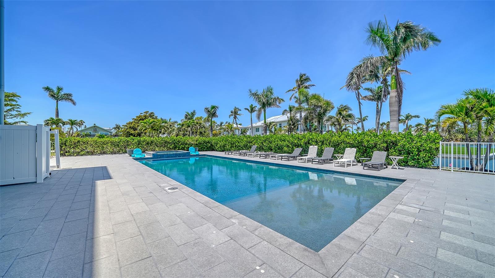 A4653251 Property Photo